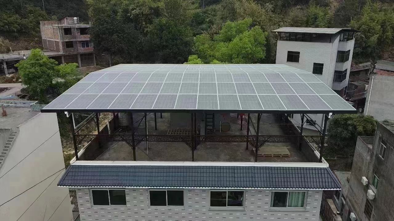 吐鲁番15kw+10kwh自建别墅家庭光伏储能系统